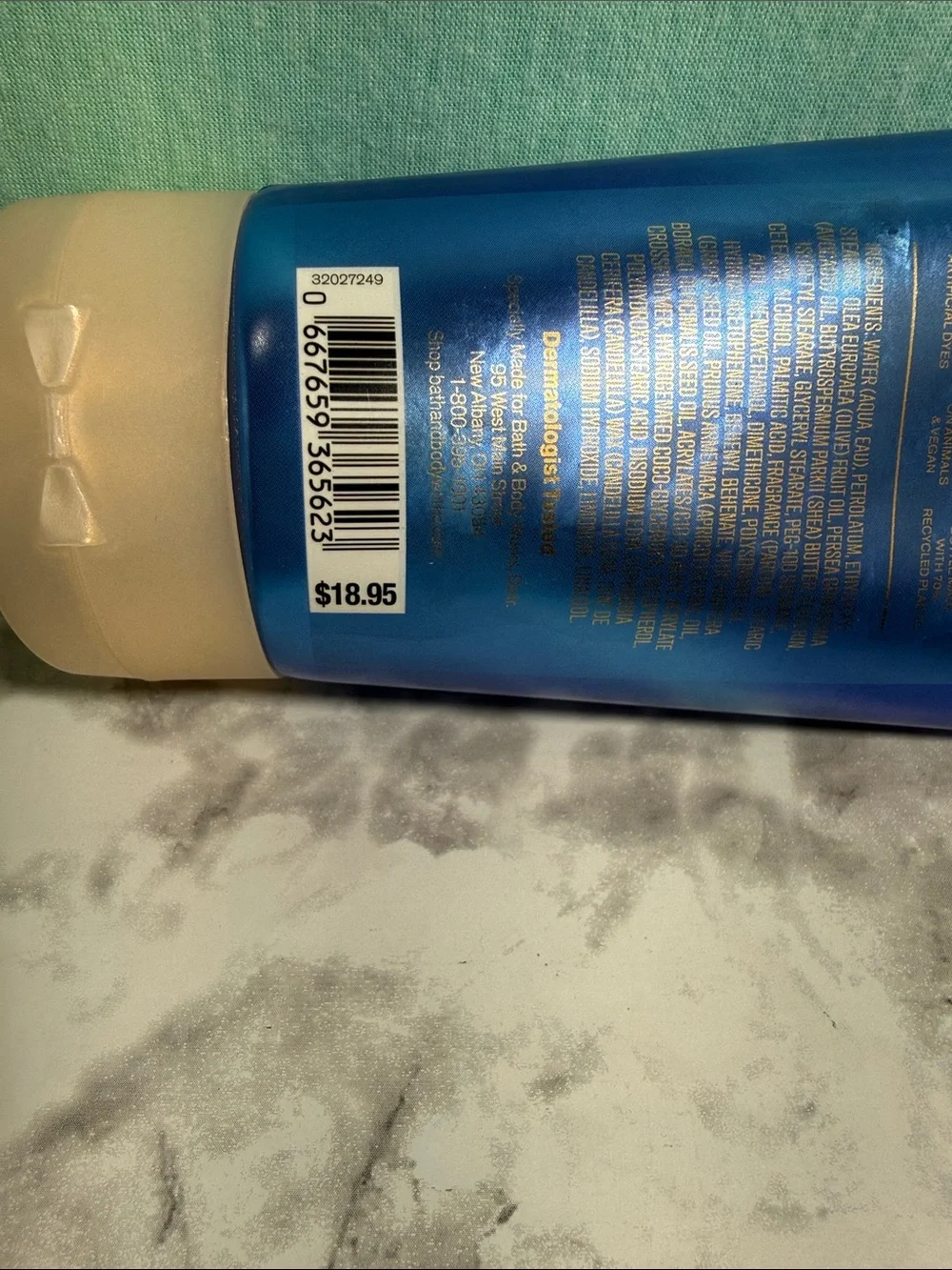 Bath & Body Works large 24